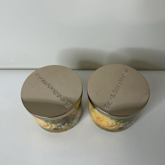 Bath & Body Works Sugared Lemonade 3-wick 14.5oz Candles Lot Of 2 - Picture 4 of 6